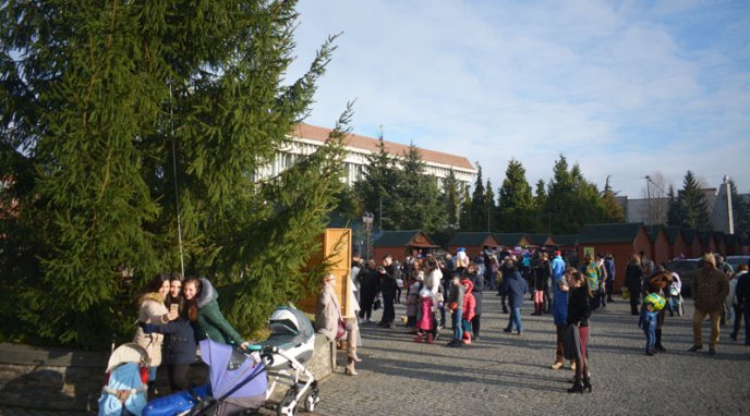 У Хусті відкрився різдвяний ярмарок – 02