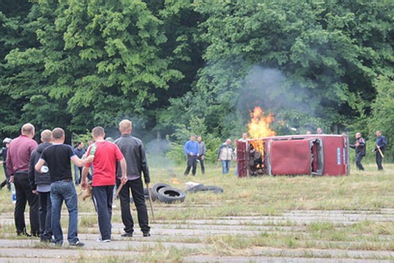 На Мукачівщині приборкували масові заворушення (ФОТО) – 03