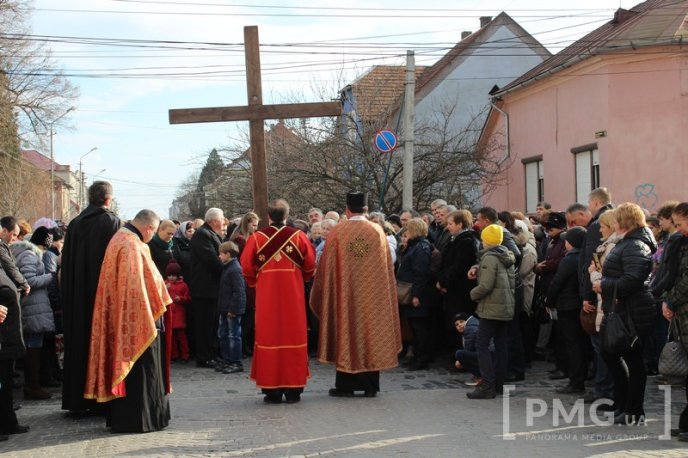Вулицями Мукачева пройшла Хресна Хода – 49
