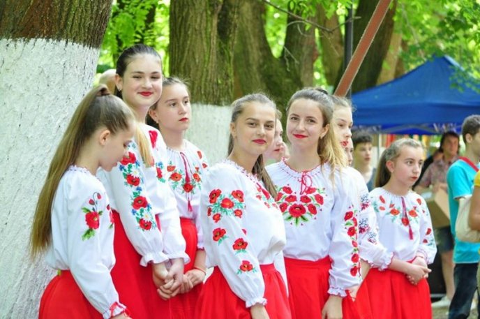 В Ужгороді розпочався "Майся фест" – 01