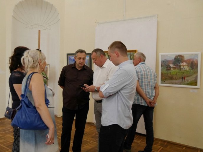 В Ужгороді відкрили виставку відомого художника – 08