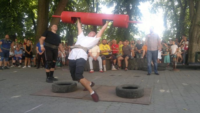 На Закарпатті відбувся турнір серед стронгменів "Карпатський медвідь" – 11