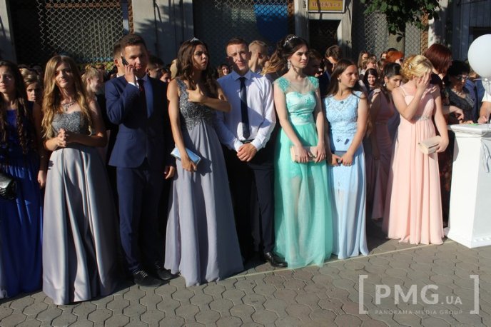 У Мукачеві нагородили випускників-медалістів – 07