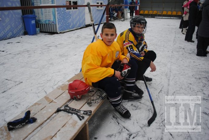 У Мукачеві відбувся відкритий Кубок області з хокею (ФОТО) – 03