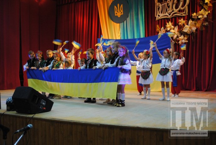 Мукачівський гуманітарно-педагогічний коледж відсвяткував свою 100-ту річницю (ФОТОРЕПОРТАЖ) – 09