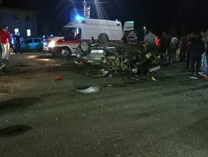 Вночі сталася жахлива ДТП: авто перетворилося на купу металобрухту – 01