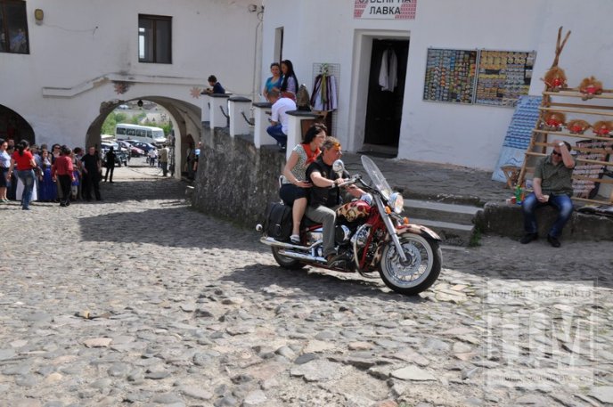 Як байкери у замку "Паланок" гуляли (ФОТОРЕПОРТАЖ)  – 02