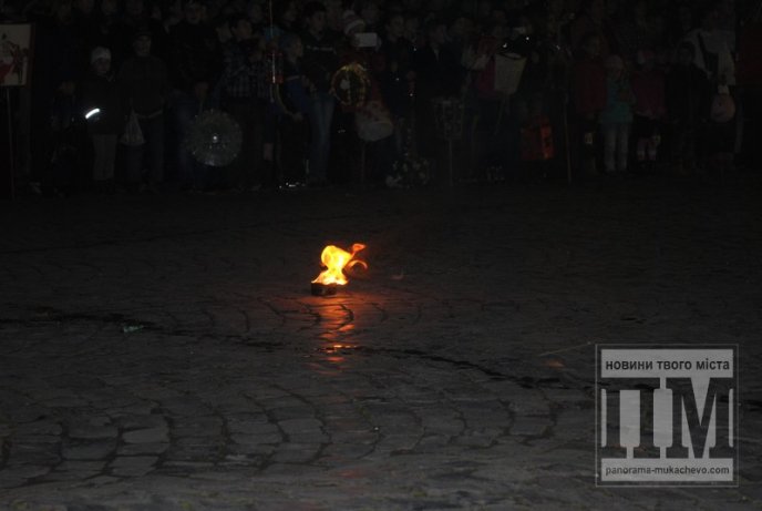 У Мукачеві відзначили День святого Мартина яскравим вогняним шоу (ФОТОРЕПОРТАЖ) – 22