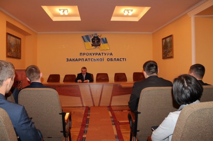 На Закарпатті молоді прокурори склали присягу – 02