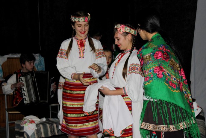 Ужгородські студенти влаштували "Андріївські вечорниці" – 04