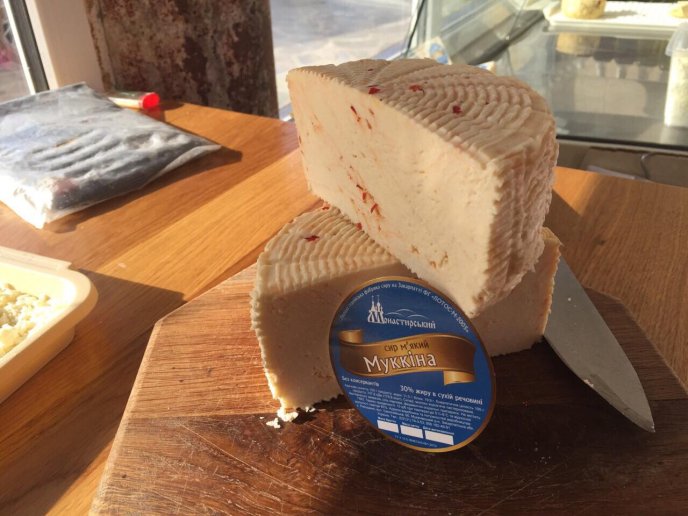 Ракошинський монастир пропонує класний сир – 05