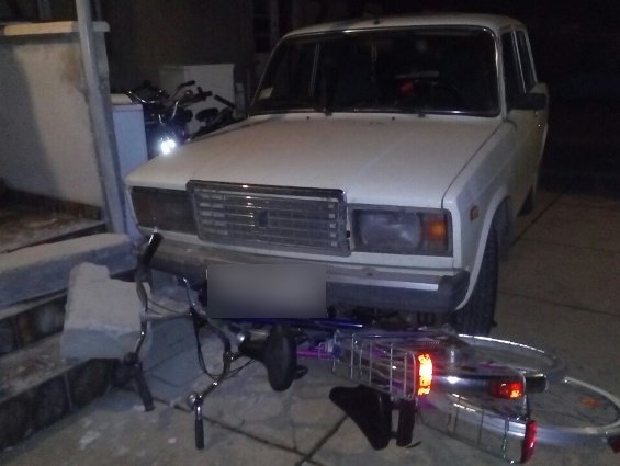 На Виноградівщині нетверезий чоловік на краденому автомобілі потрапив у ДТП – 03 На Виноградівщині нетверезий чоловік на краденому автомобілі потрапив у ДТП – 03