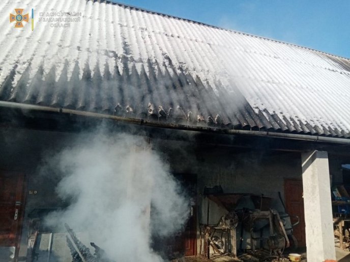 На Берегівщині гасили пожежу – 02