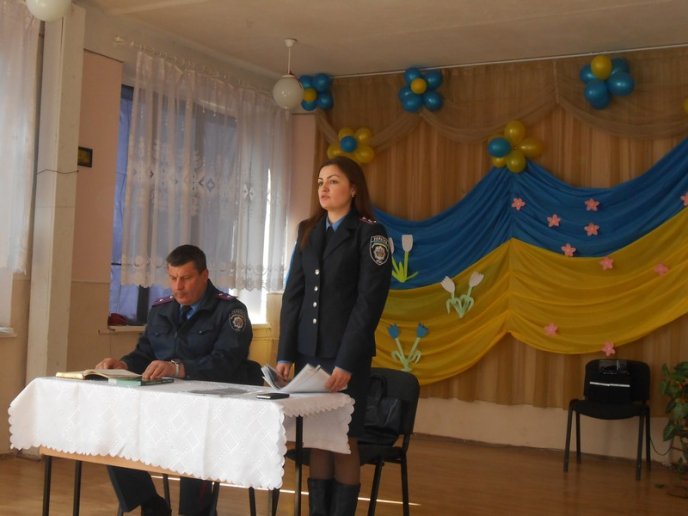 Головний ДАІшник Мукачева напередодні канікул зустрівся із школярами Мукачівщини (ФОТО) – 01