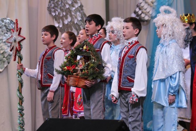 У Мукачеві розпочався пісенний фестиваль "Різдвяна зіронька" – 09