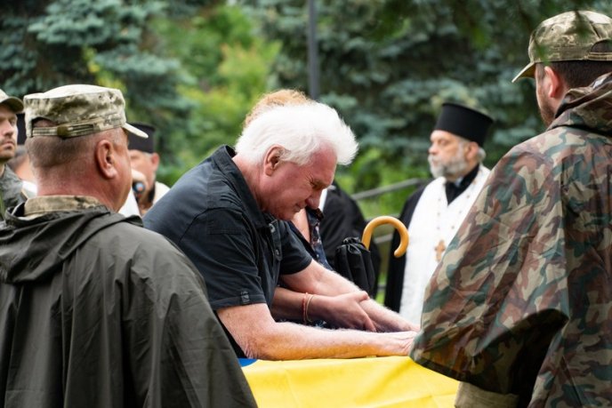 На Закарпатті поховали 27-річного військового – 08