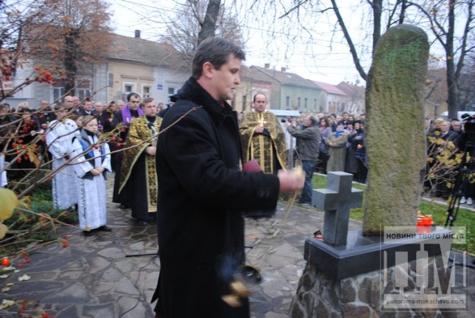 Громада Мукачева пом’янула жертв Голодомору (ФОТОРЕПОРТАЖ) – 12