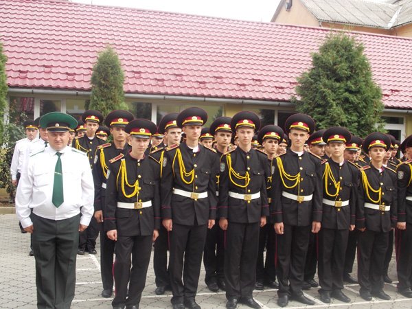 Владика Феодор відслужив молебень у Мукачівському військовому ліцеї з посиленою військово-фізичною підготовкою (ФОТО) – 03