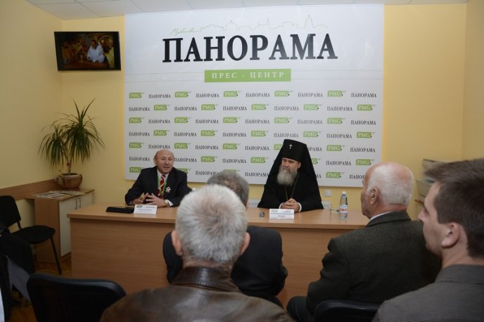 Владика Феодор освятив нововідкритий прес-центр у Мукачеві (ФОТО, ВІДЕО, ОНОВЛЕНО) – 02