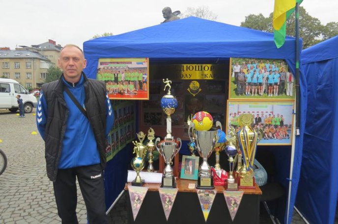 День фізичної культури та спорту відзначили в Ужгороді спортивним парадом – 05