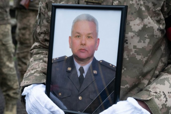 На Закарпатті поховали військового, який з початку війни захищав Україну – 05