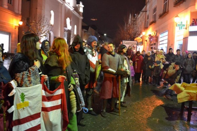 В Ужгороді стартував фестиваль молодого вина "Закарпатське божоле" – 05