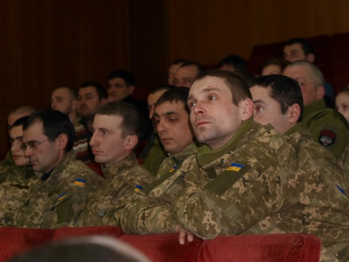 В Ужгороді нагородили військових 15-го окремого гірсько-піхотного батальйону – 05