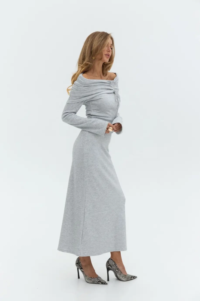 Костюм-светр – відкриті плечі зі спідницею
