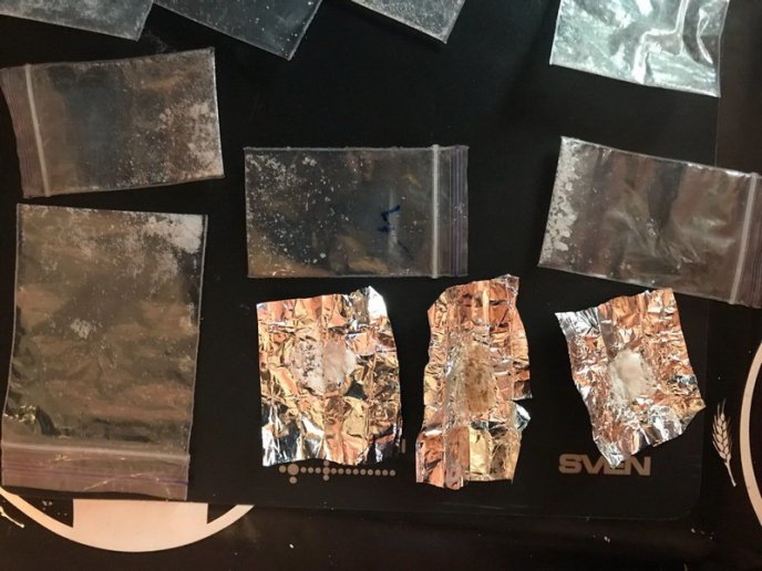 Під час обшуку в домі мукачівця знайшли наркотики – 01