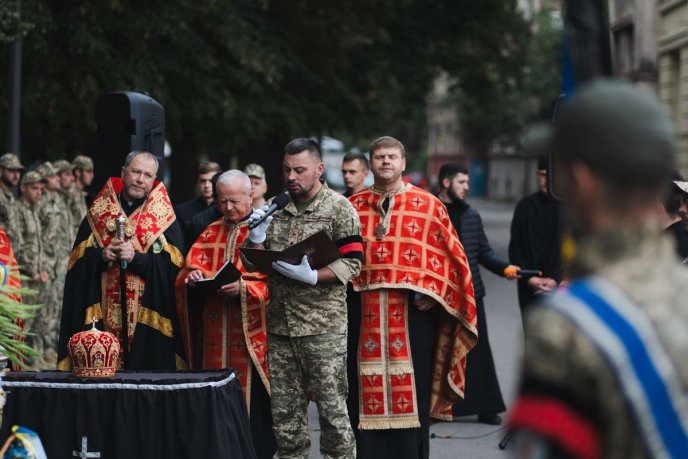 В Ужгороді поховали Героя, який загинув під Бахмутом – 06