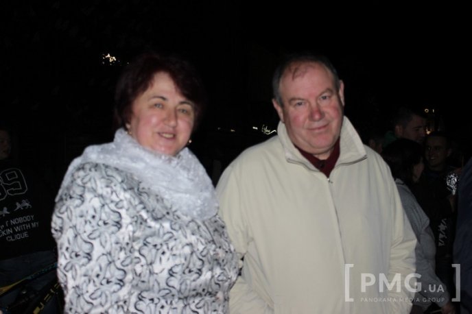 Мукачівці зустріли Благодатний Вогонь, який зійшов у Єрусалимі – 09