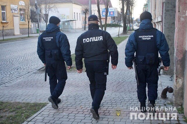 Нацгвардійці та поліцейські цілодобово патрулюватимуть Мукачево: деталі – 06