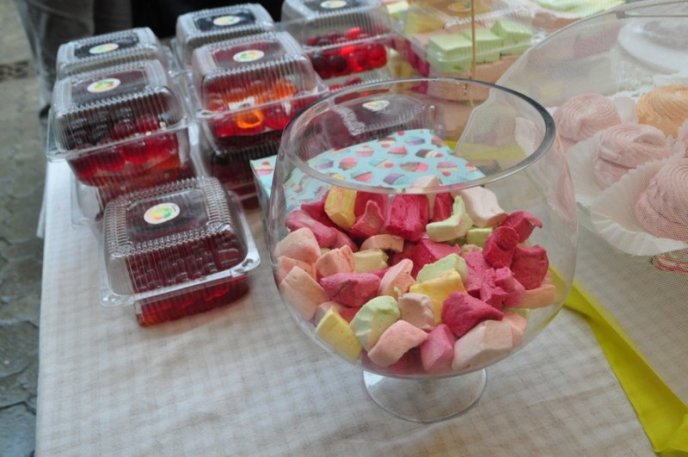 В Ужгороді з’явилася Солодка вулиця – 04