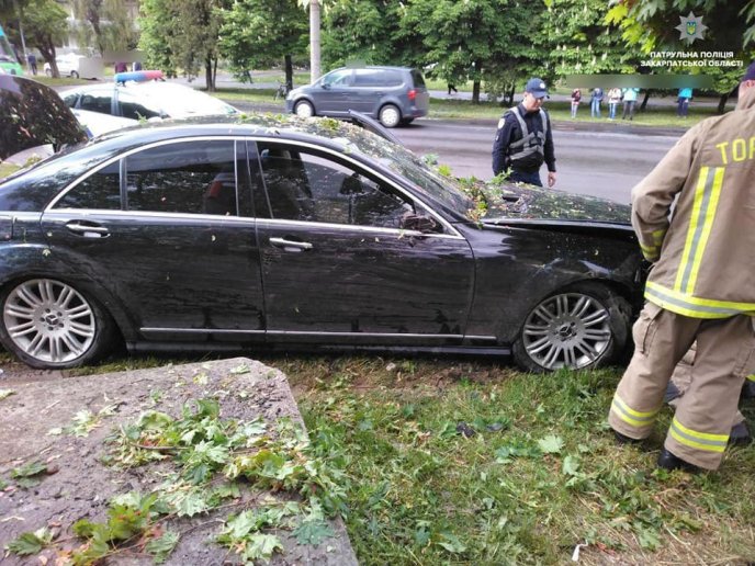 Водій, який скоїв ДТП в Ужгороді, був п’яний – 02