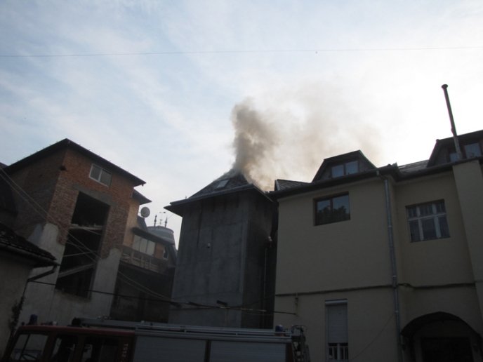 У Берегові горів ресторан «Золота пава» – 03