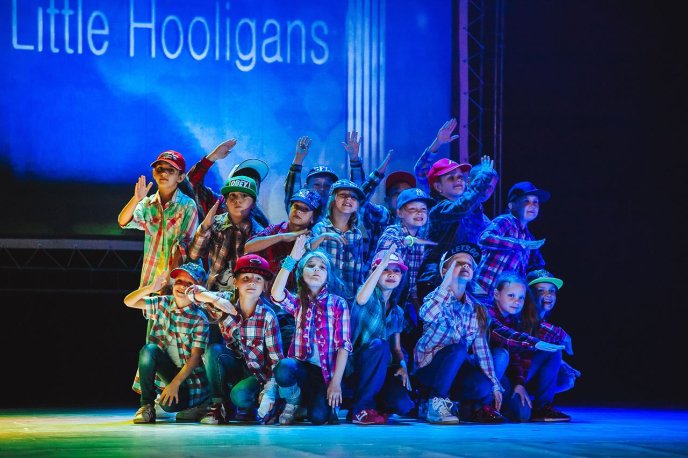 В Ужгороді студія сучасного танцю «Бліц» провела звітний концерт – 14