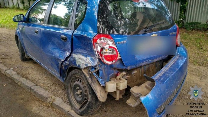 Вранці в Ужгороді зіткнулися дві машини – 07