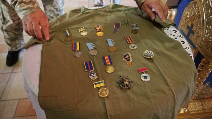 Закарпаття попрощалось із військовослужбовцем 128 бригади – 03