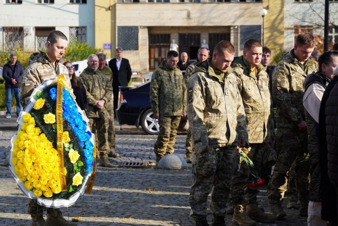 В Ужгороді поховали 25-річного захисника – 03
