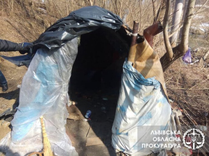 Закарпатець через ревнощі молотком забив до смерті чоловіка – 06