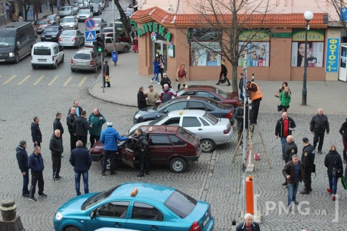 Парковку таксистів в Мукачеві перепрофілювали – 02