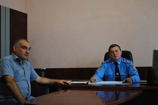 Головний ДАІшник області на прийомі в Мукачеві розповів про світлофор, який встановлять на перехресті Духновича та Садової (ФОТО) – 02 Головний ДАІшник області на прийомі в Мукачеві розповів про світлофор, який встановлять на перехресті Духновича та Садової (ФОТО) – 02