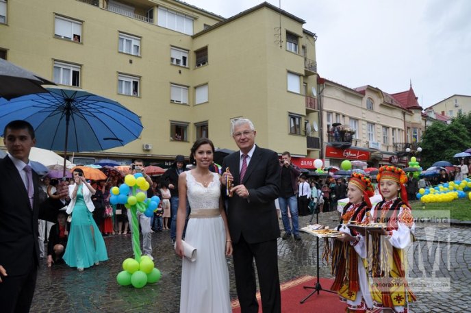 Парад випускників в центрі Мукачева: як це було (ФОТО) – 41