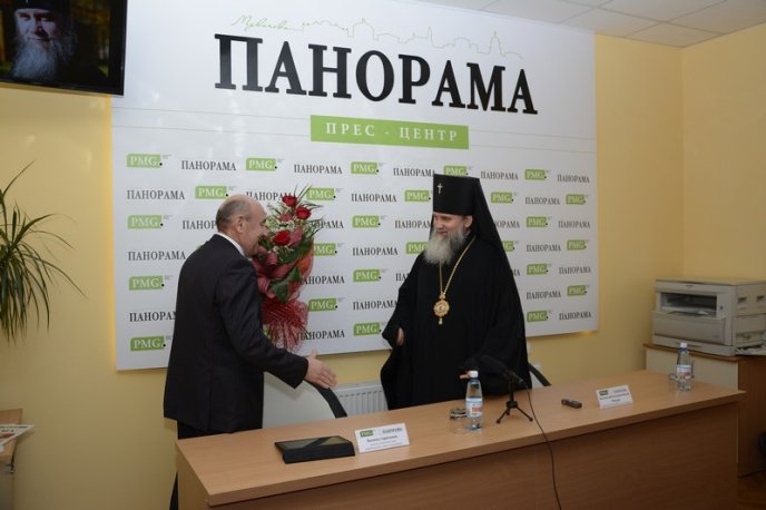 Владика Феодор освятив нововідкритий прес-центр у Мукачеві (ФОТО, ВІДЕО, ОНОВЛЕНО) – 05