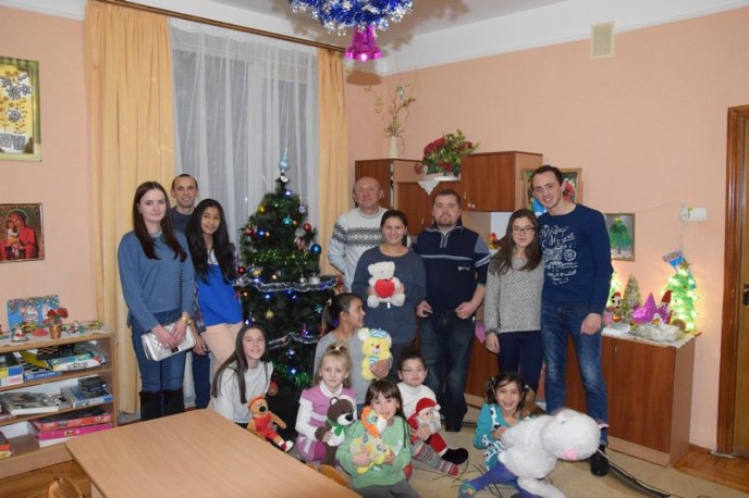 Подарували дітям радість – 41