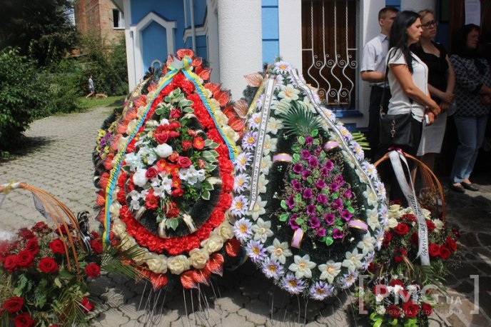 Мукачівці прощаються із загиблим бійцем АТО Олексієм Калабішкою – 16