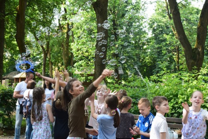 У Боздоському парку в Ужгороді провели акцію для дітей – 03