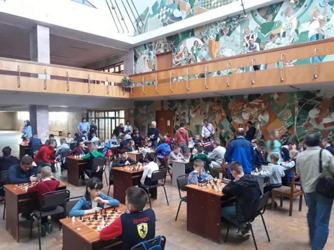 Мукачівець переміг на обласному чемпіонаті з шахів – 01