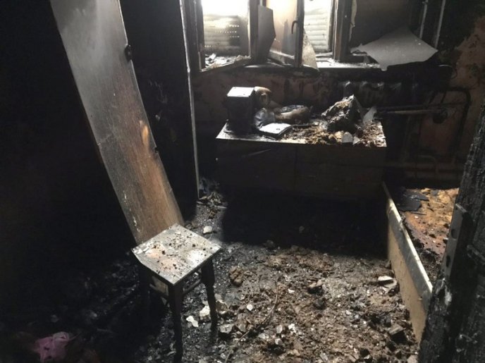 Чоловік спалив власний будинок? Подробиці від рятувальників – 04