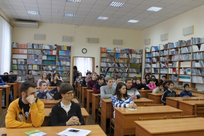 Обласну наукову бібліотеку на кілька годин перетворили на міні-лабораторію – 01